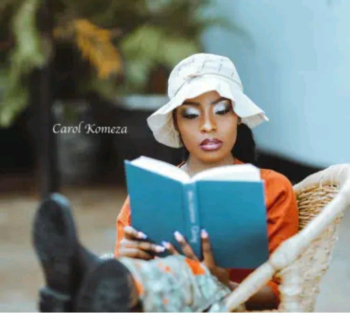 Carol Komeza